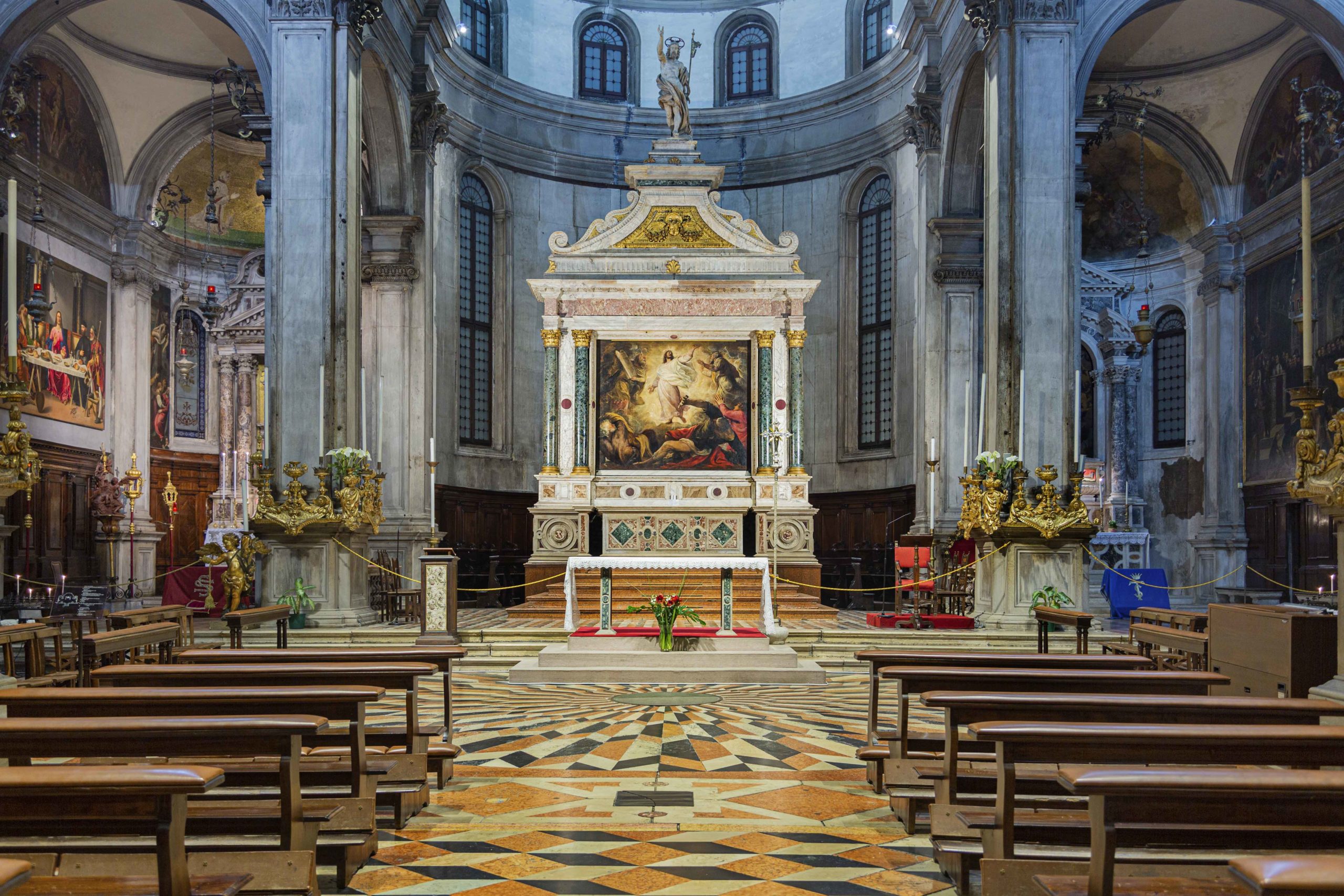 Illuminazione per chiese